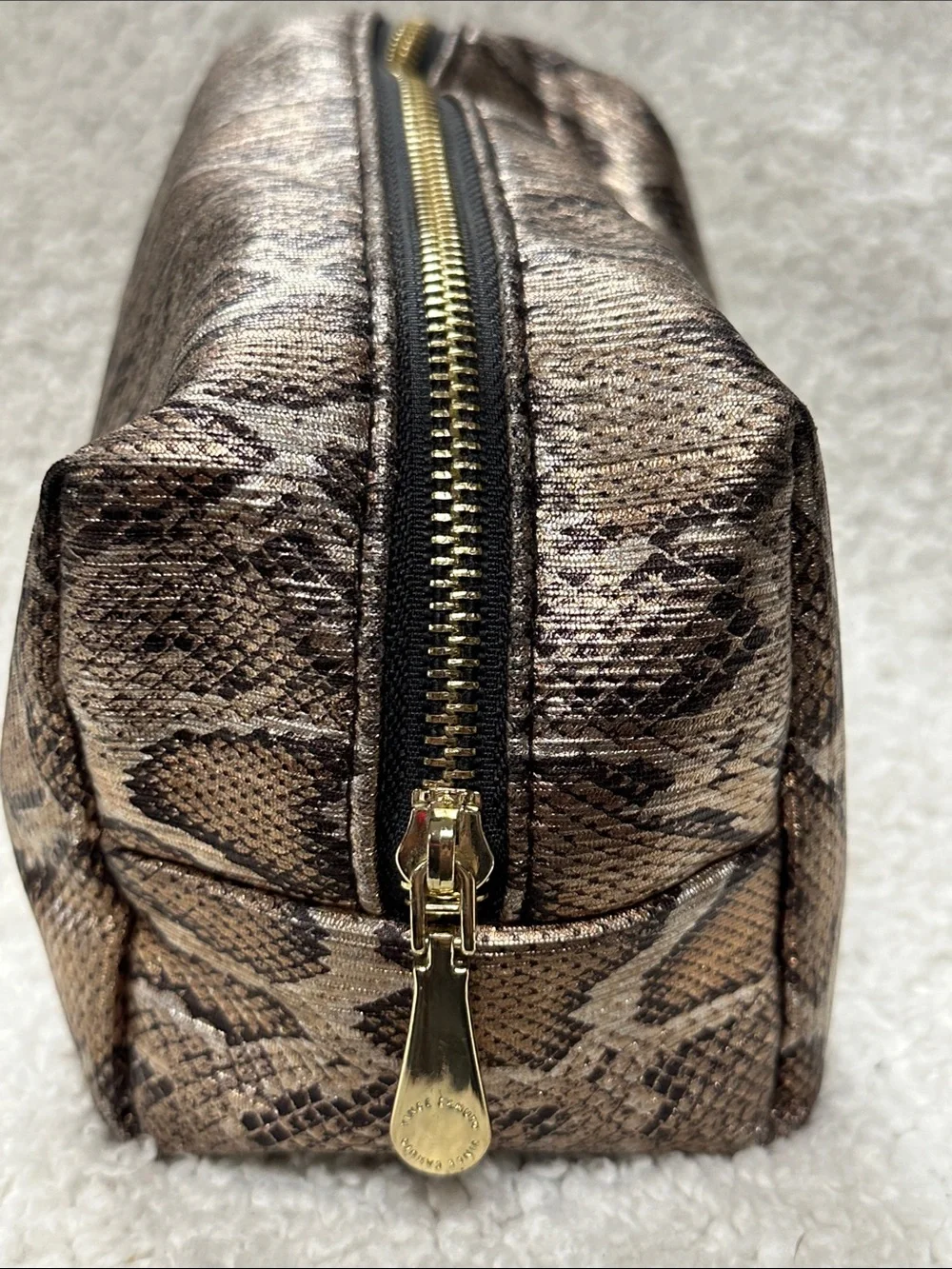 Vince Camuto Snakeskin Medium Size Makeup / Cosmetic Bag EUC!